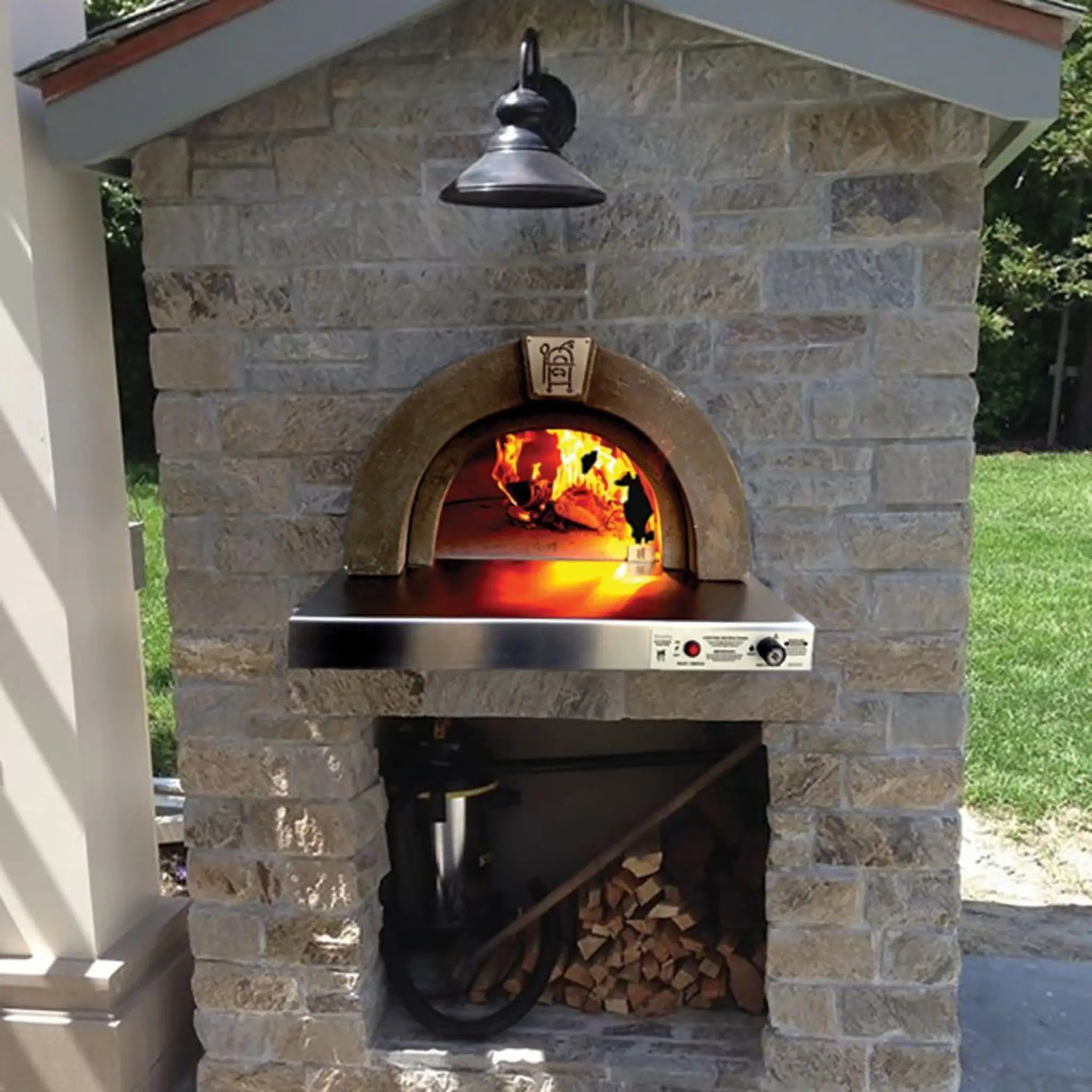 Di Napoli Series Built-In Dual Fuel Pizza Oven – Electronic Ignition & Wood Fire Hybrid - Brick Installed front View
