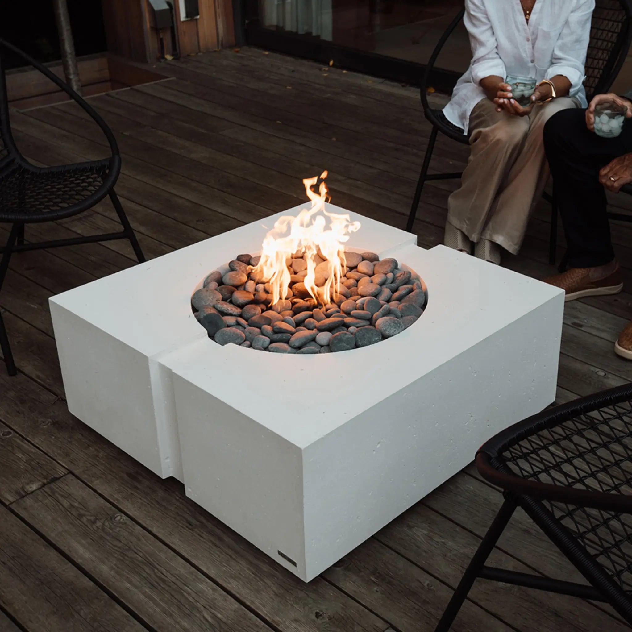 HPC Fire Bravo Lightweight Concrete Electronic Ignition Fire Pit-1